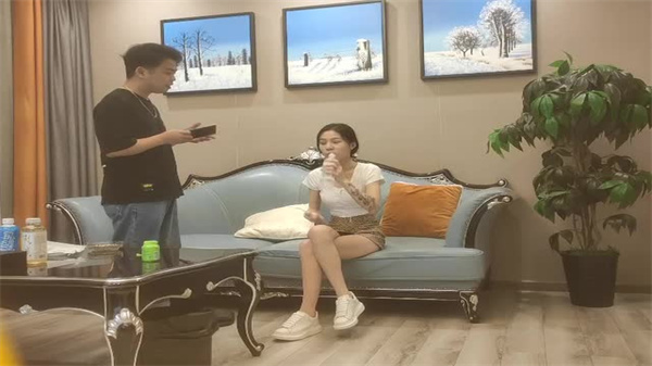 【寻花偷拍】重金约炮00后顶级嫩妹！苗条身材偷录完整版流出